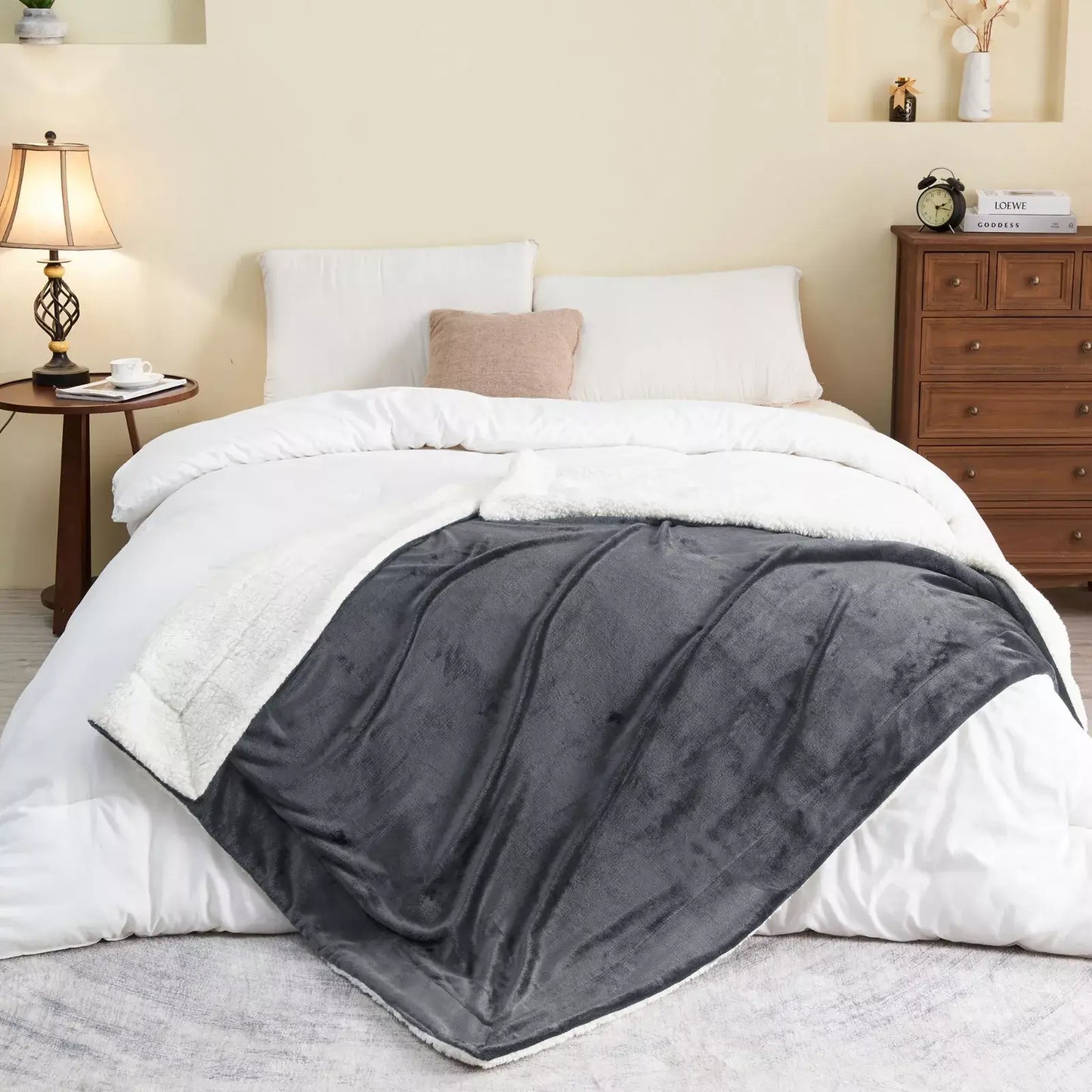 Winter Fleece Blanket – Sherpa Throw Blanket for Couch & Bed